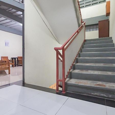 Reddoorz Syariah At Cigadung Raya Street Hotel Bandung Exterior photo