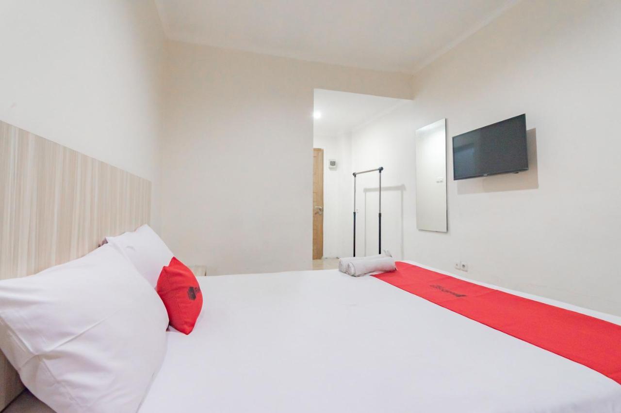 Reddoorz Syariah At Cigadung Raya Street Hotel Bandung Exterior photo